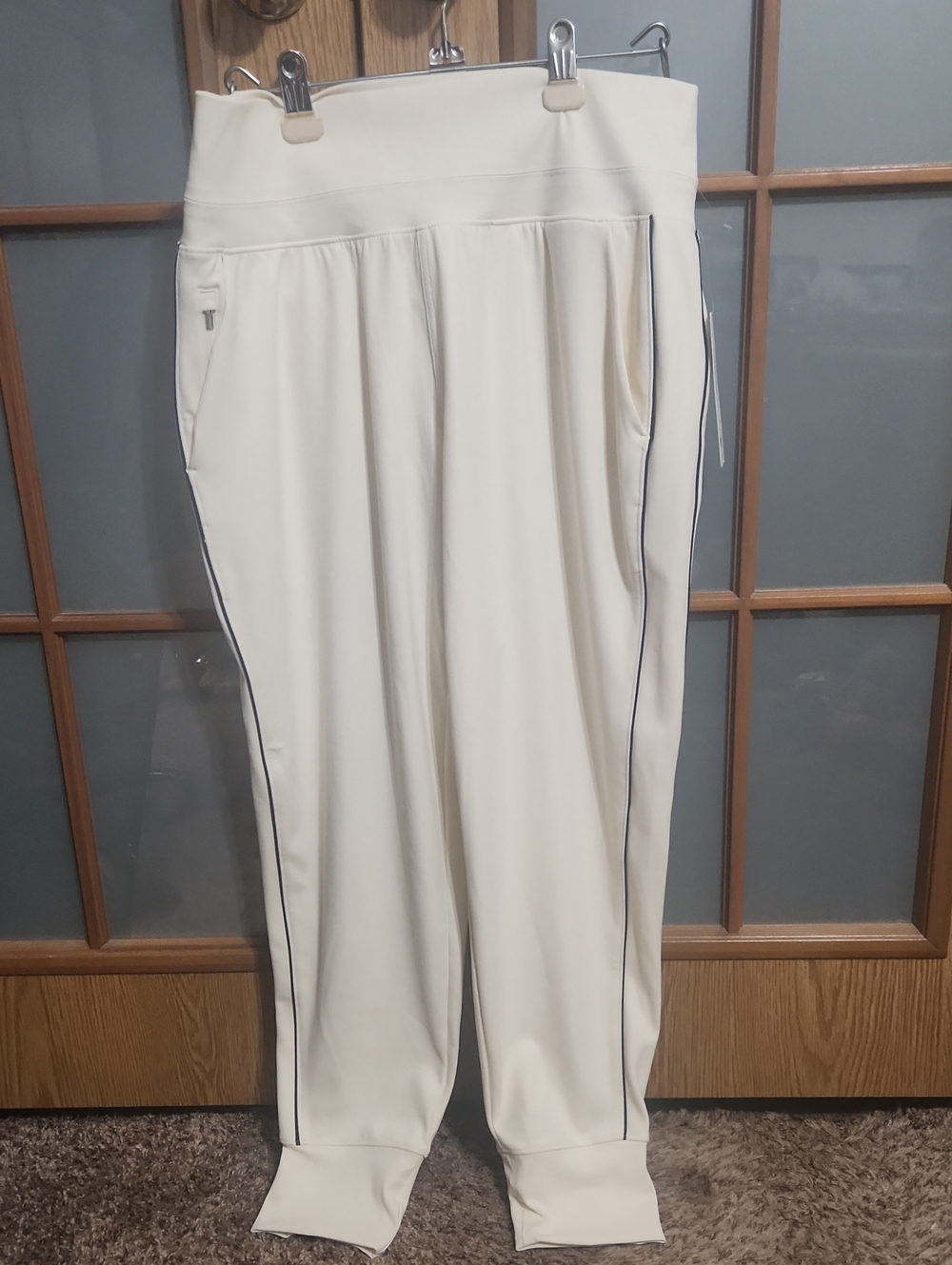 Athleta Womens cream And Black Venice Track Stripe Jogger Pants Large NWT